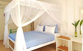 Neela's Beach Inn